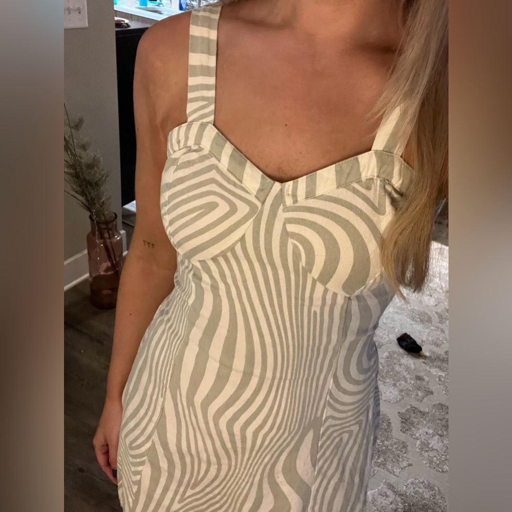 Sincerely Jules Off-White and Light Green Women's Dress